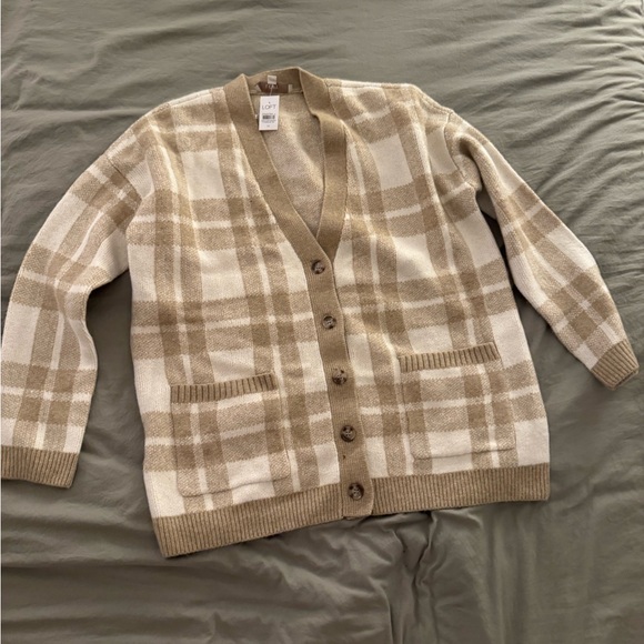 LOFT Sweaters - NWT Plaid Button-Up Cardigan